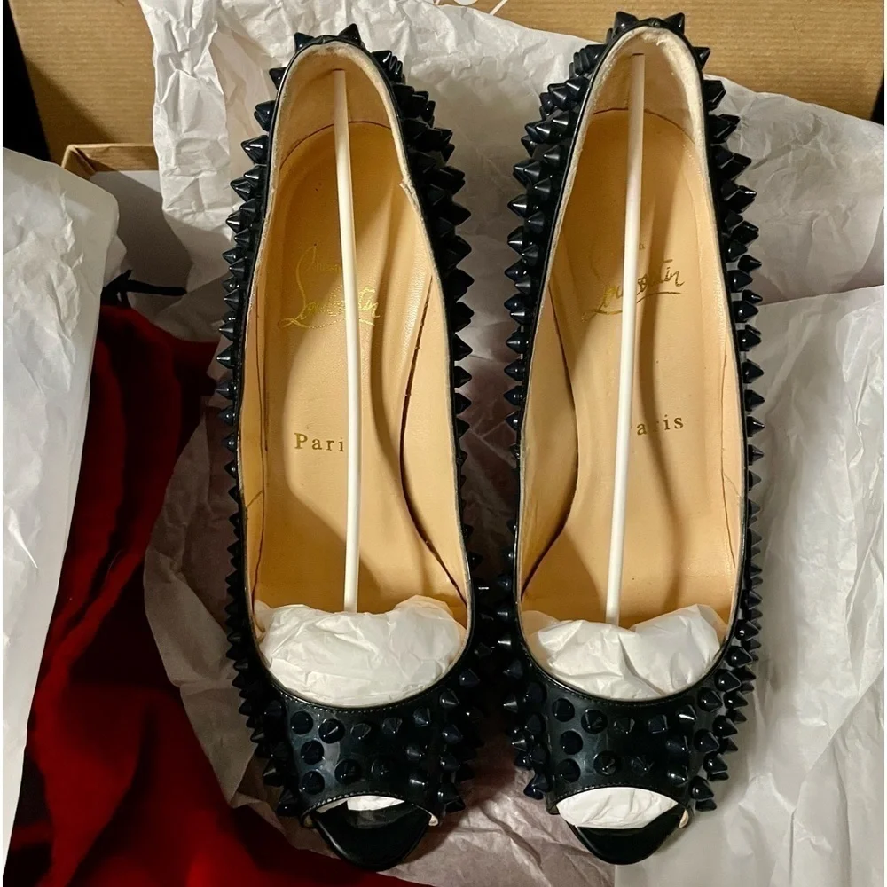 Christian Louboutin “Very Prive” peep toe pumps, patent navy blue EU37.5 120mm